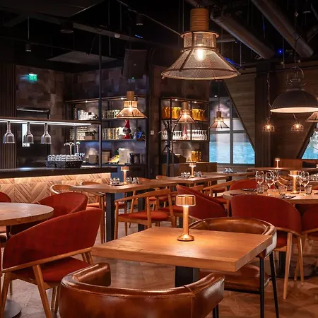 Kuukkeli Teerenpesue E 33