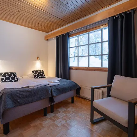 Kuukkeli Teerenpesue E 33 *